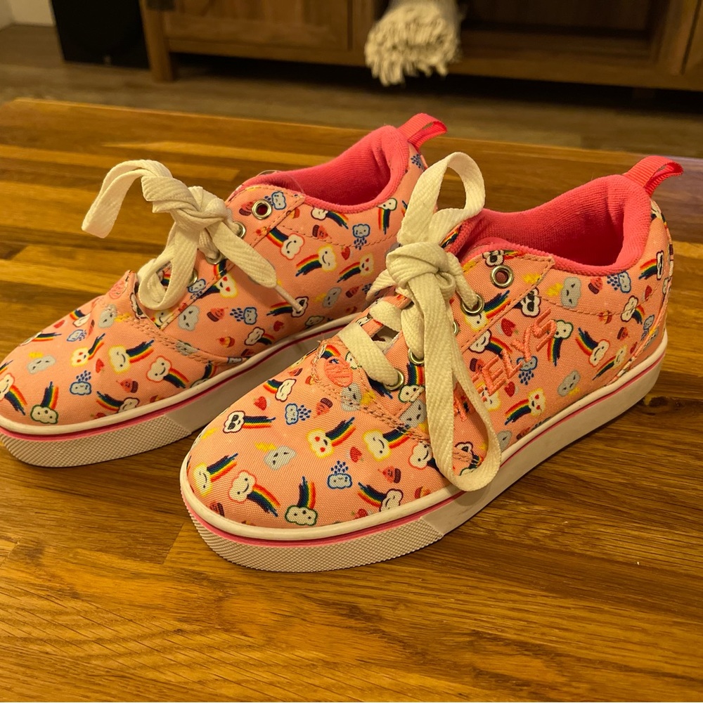 Gently worn Heely Sneakers size 3